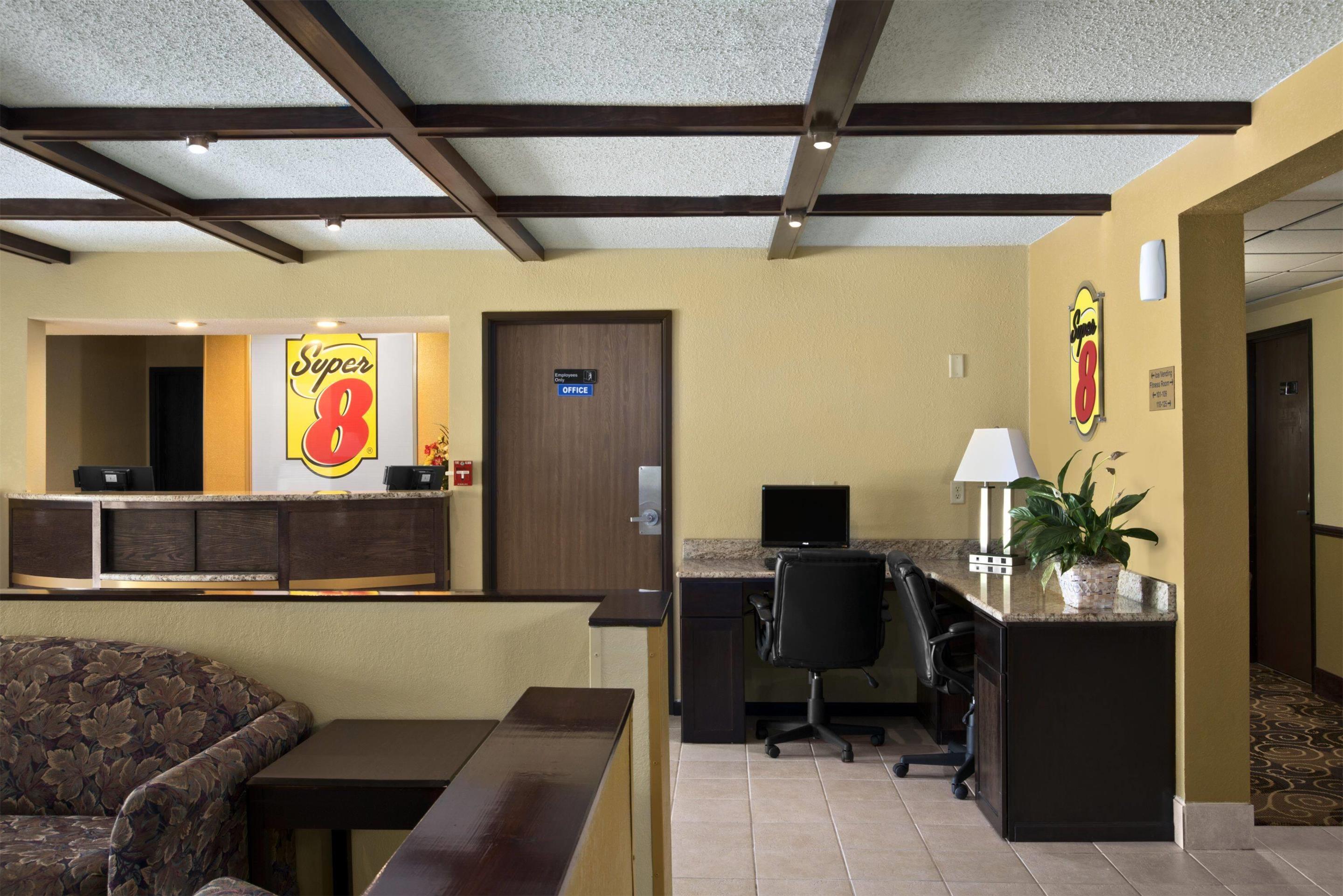 Lobby | Super 8 by Wyndham Whitewater WI