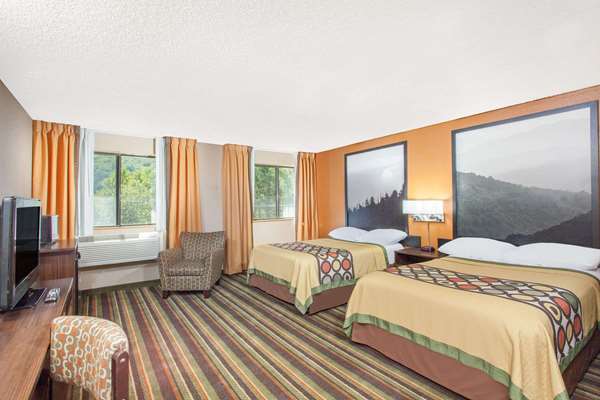  - Super 8 Hotel Norton