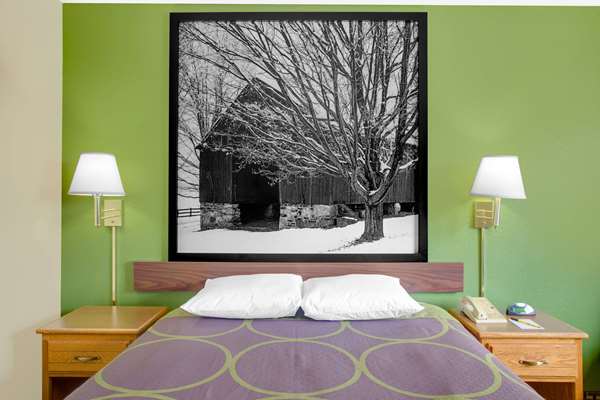  - Super 8 Hotel Radford