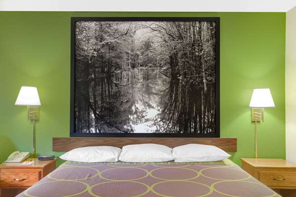  - Super 8 Hotel Radford