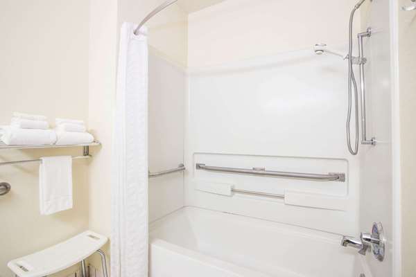  - Super 8 Hotel Radford