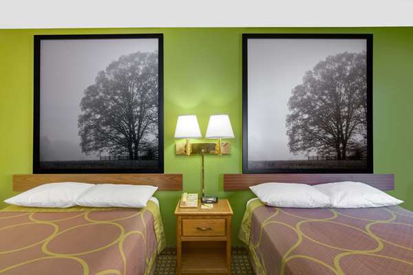  - Super 8 Hotel Radford