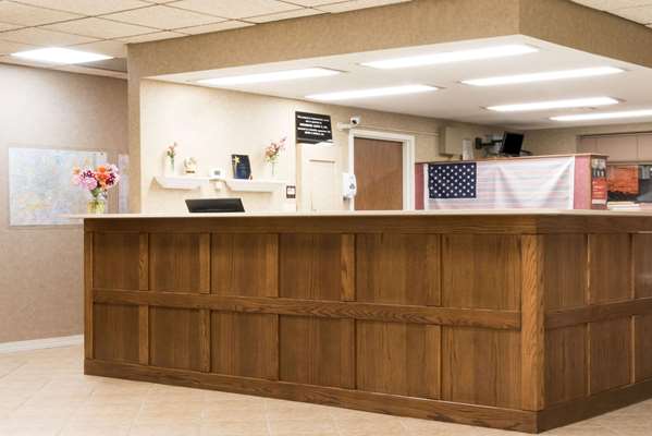  - Super 8 Hotel Henrietta - I-390, Exit 12A