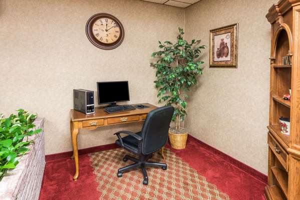 Conference Area - Super 8 Hotel Henrietta - I-390, Exit 12A