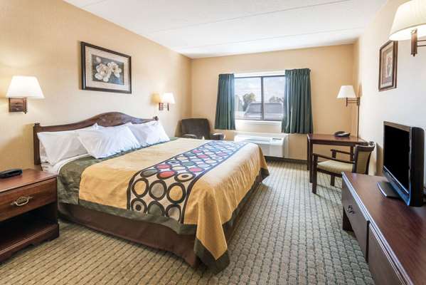  - Super 8 Hotel Henrietta - I-390, Exit 12A