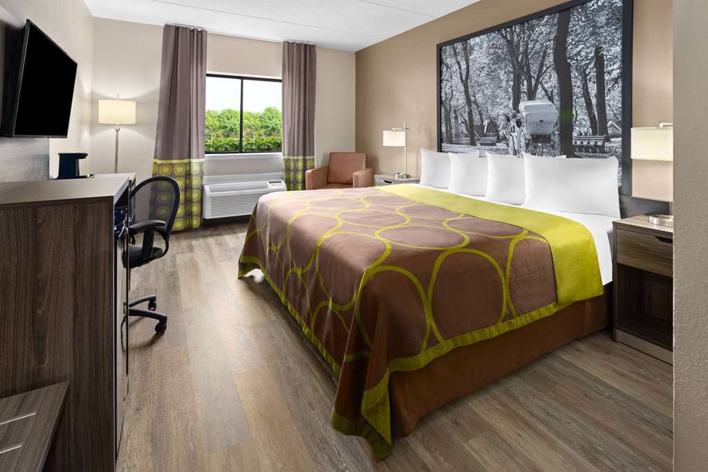 SUPER 8 BY WYNDHAM HENRIETTA/ROCHES-guestroom-Guest Room,On-Site.jpg