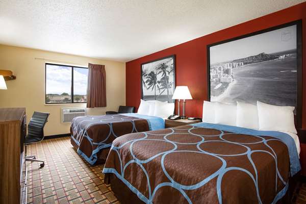  - Super 8 Hotel Chester - I-95, Exit 61B