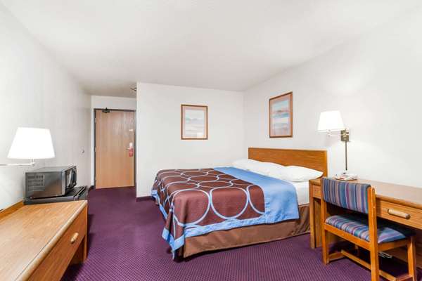  - Super 8 Hotel Sidney