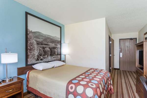  - Super 8 Hotel Danville