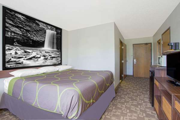  - Super 8 Hotel Appomattox
