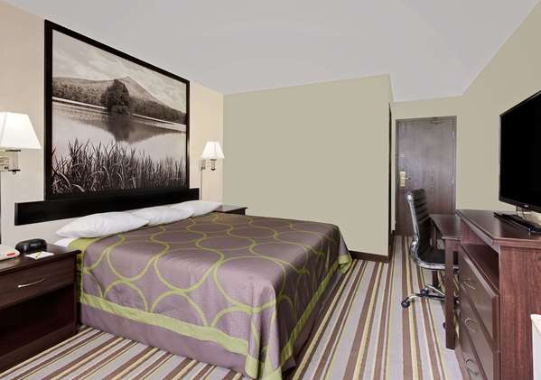  - Super 8 Motel Waynesboro - I-64, Exit 94