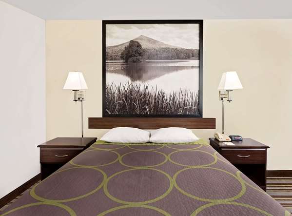  - Super 8 Motel Waynesboro - I-64, Exit 94