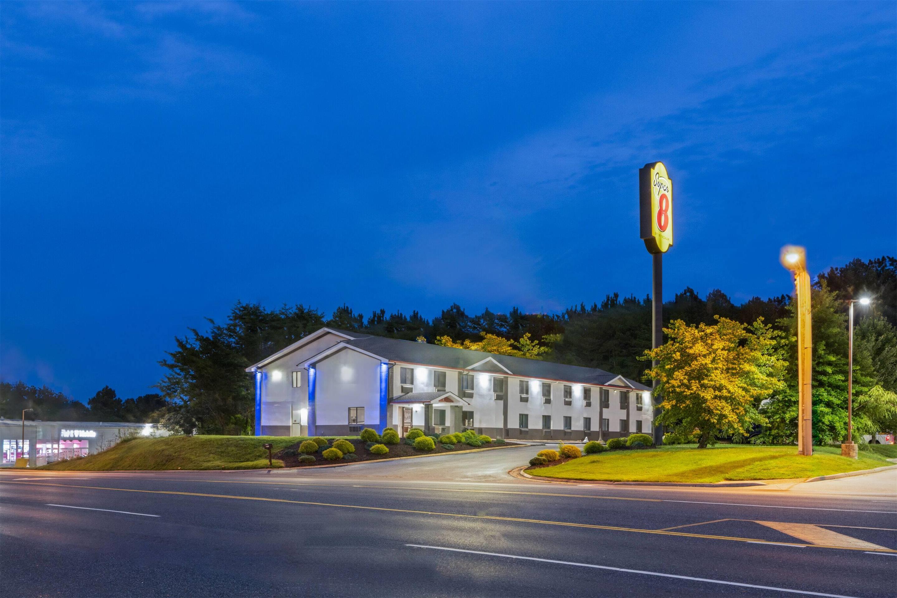 Exterior | Super 8 by Wyndham Farmville