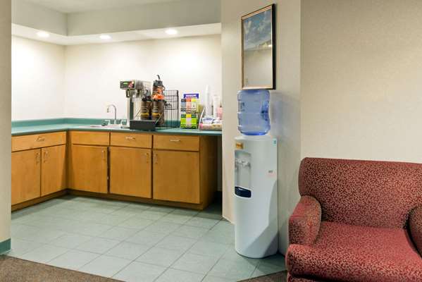  - Super 8 Motel White River Junction