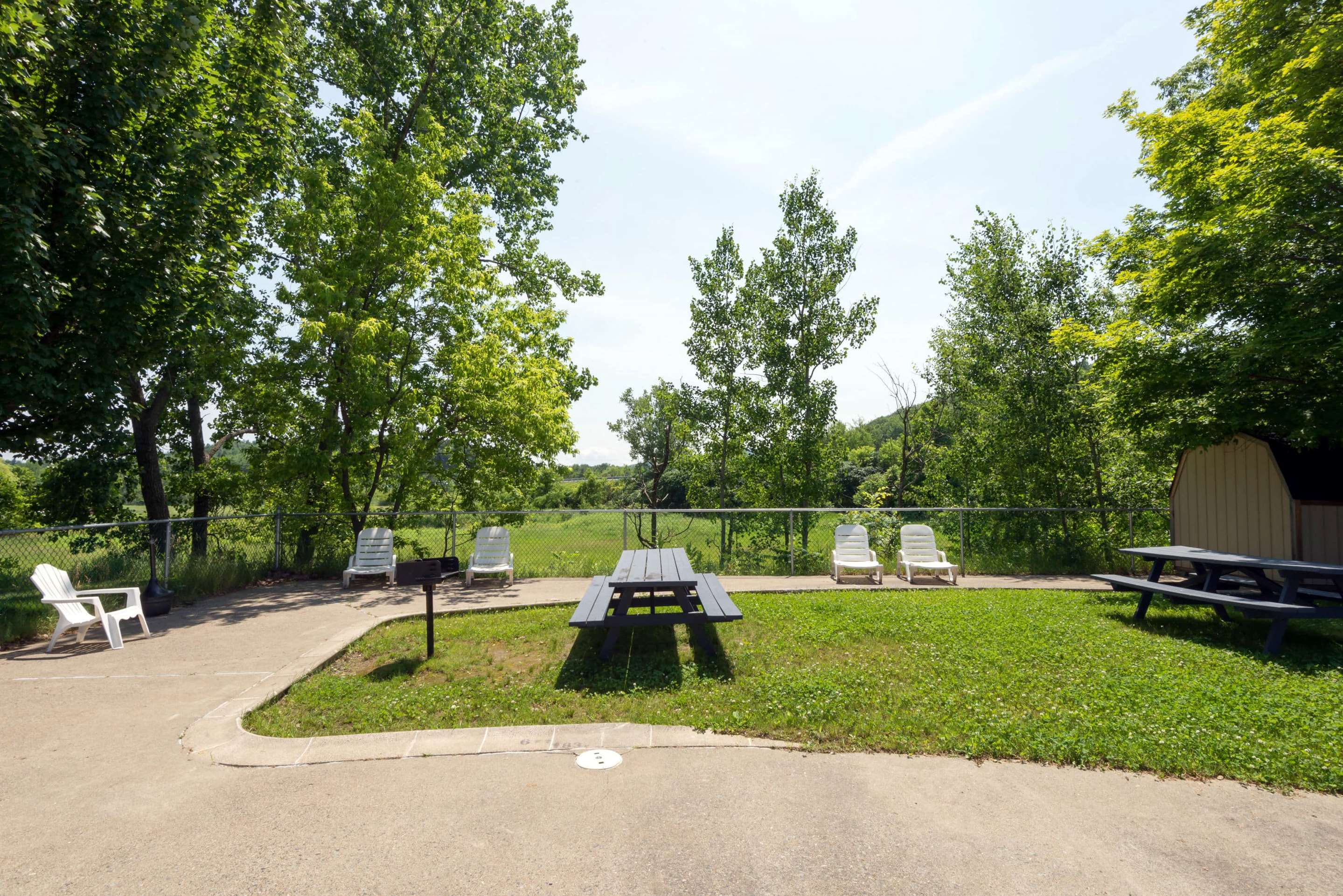 Outdoor Area | Super 8 by Wyndham White River Junction