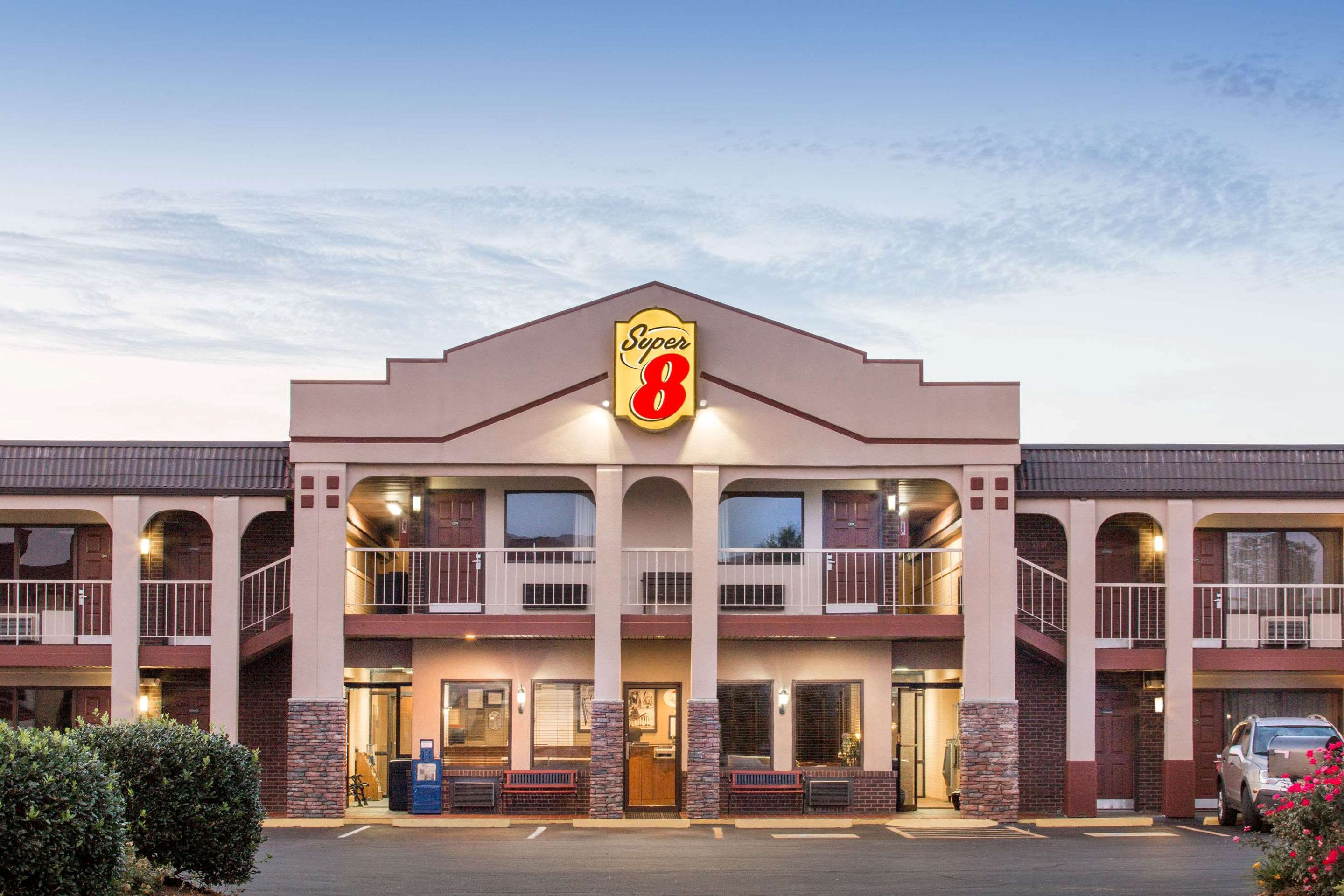 Exterior | Super 8 by Wyndham Wytheville