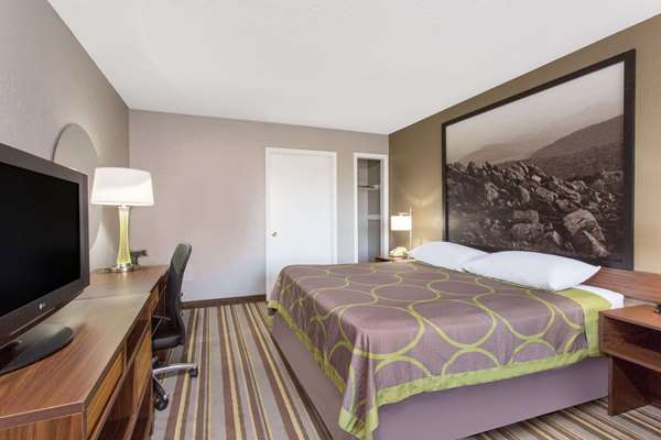  - Super 8 Motel Wytheville - I-77, Exit 41