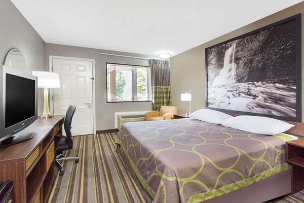  - Super 8 Motel Wytheville - I-77, Exit 41