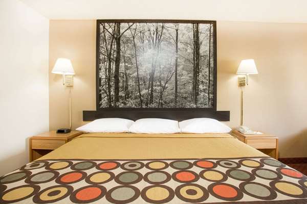  - Super 8 Hotel Lexington - I-64, Exit 55