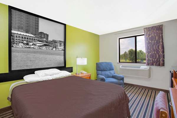  - Super 8 Hotel South Boston