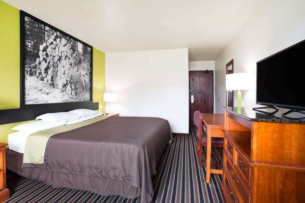  - Super 8 Hotel South Boston