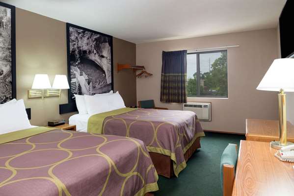  - Super 8 Hotel Aksarben Omaha - I-80, Exit 449