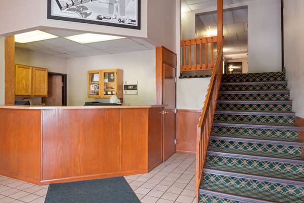  - Super 8 Hotel Aksarben Omaha - I-80, Exit 449