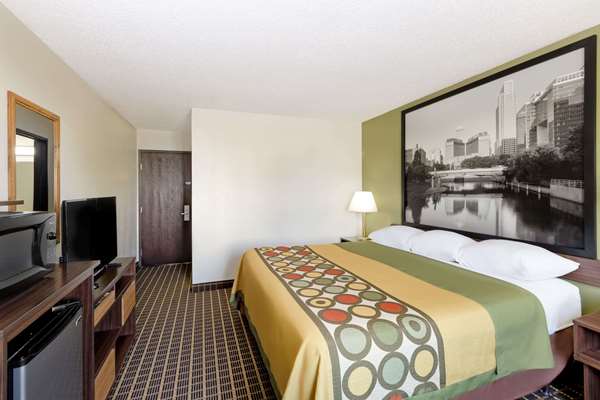  - Super 8 Hotel Norfolk