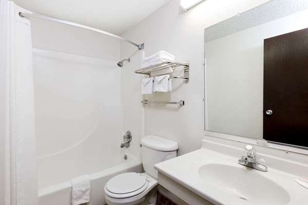  - Super 8 Hotel Norfolk