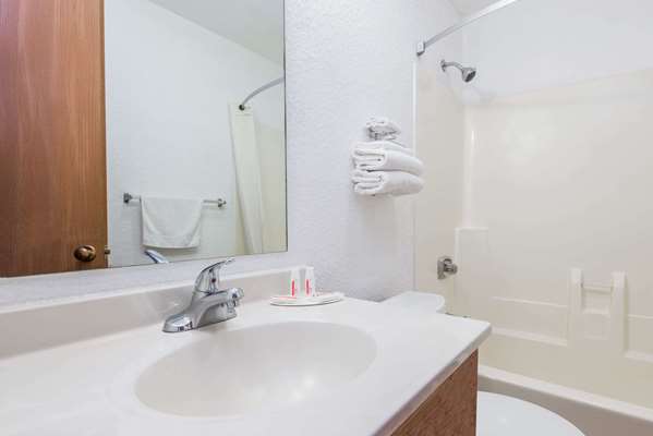  - Super 8 Hotel Elizabethtown - I-65, Exit 94