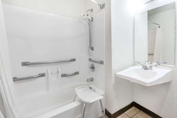  - Super 8 Hotel Elizabethtown - I-65, Exit 94