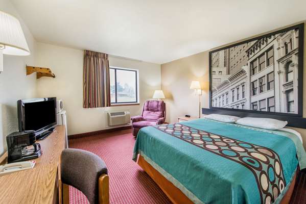  - Super 8 Hotel Elizabethtown - I-65, Exit 94