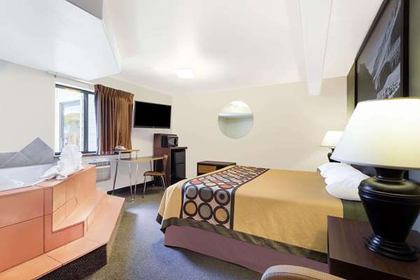 Suite - Super 8 Motel Livingston - I-90, Exit 333