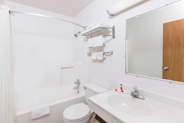  - Super 8 Hotel Wayne