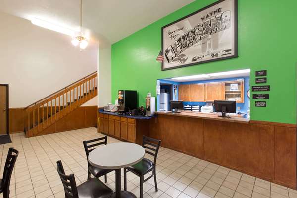  - Super 8 Hotel Wayne