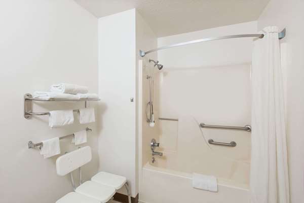  - Super 8 Hotel Wayne