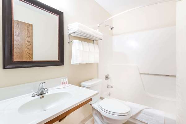  - Super 8 Hotel Ogallala - I-80, Exit 126