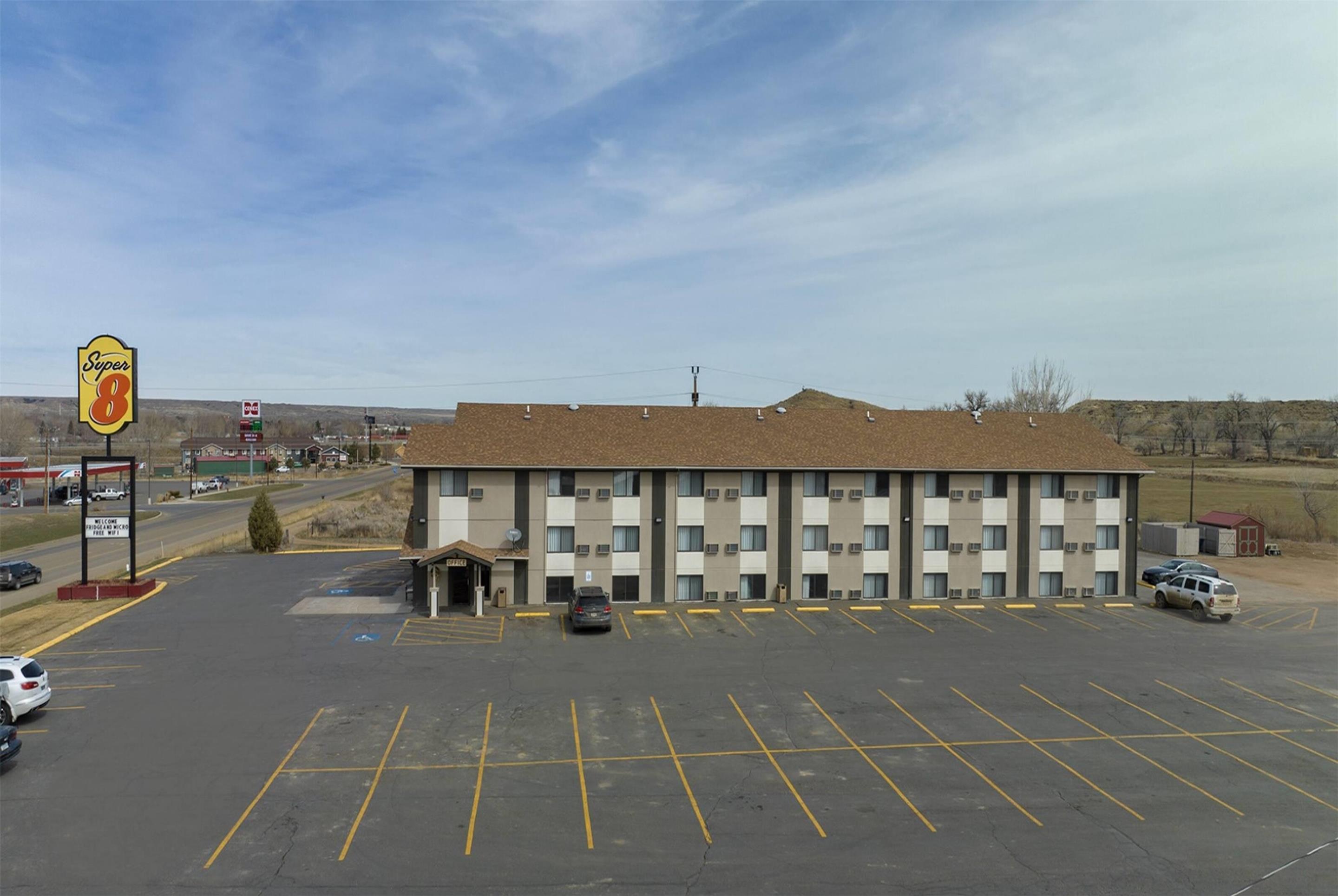 Exterior | Super 8 by Wyndham Miles City