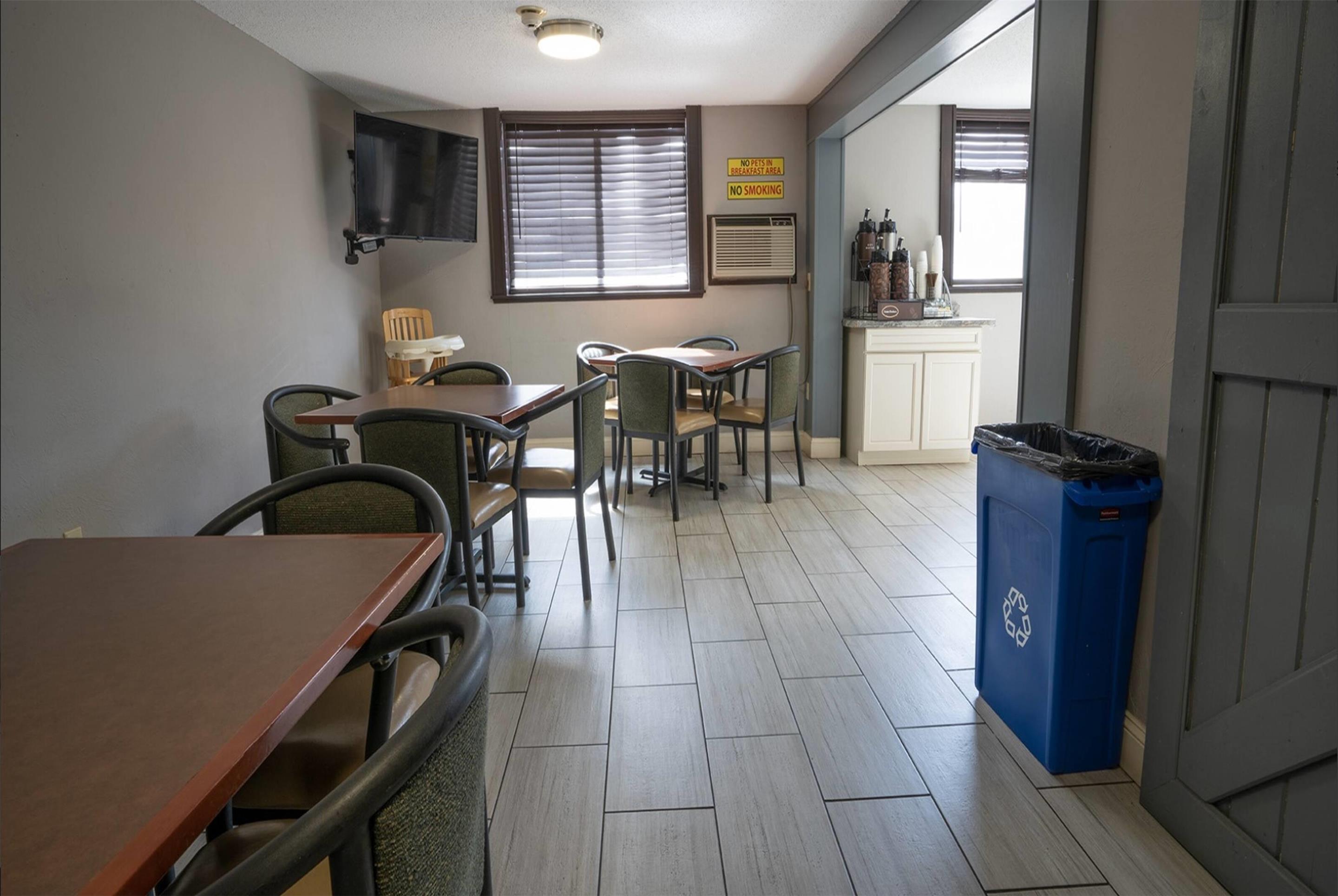 Undefined | Super 8 by Wyndham Miles City