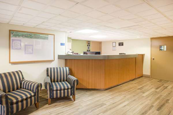  - Super 8 Hotel Market Common Area Myrtle Beach