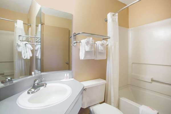  - Super 8 Hotel Market Common Area Myrtle Beach