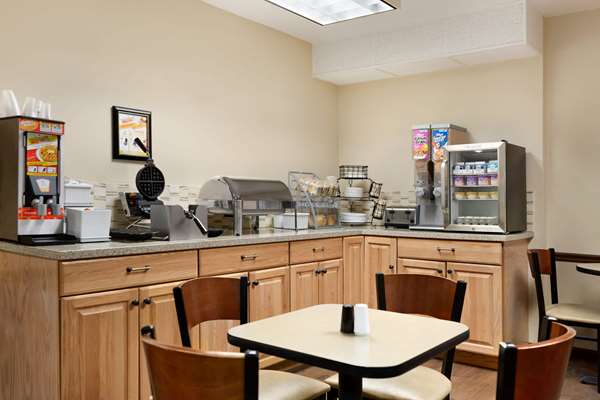  - Super 8 Motel Columbus - I-90, Exit 408