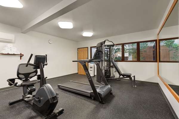 Fitness/ Exercise Room - Super 8 Motel Columbus - I-90, Exit 408