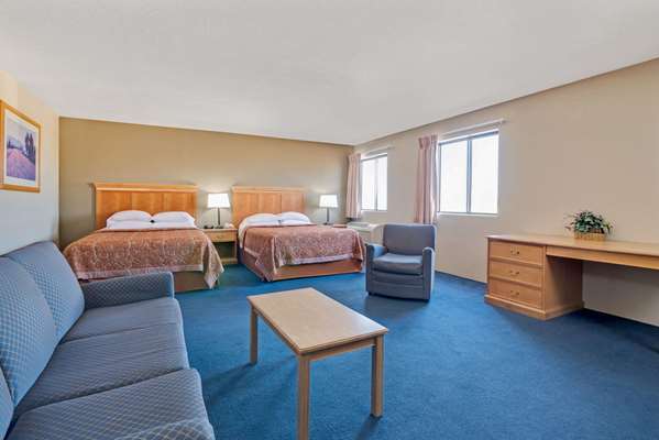 Suite - Super 8 Hotel West Spokane - I-90, Exit 272