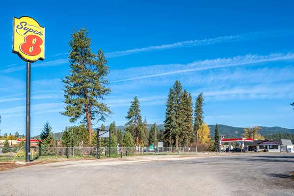 Exterior view - Super 8 Hotel St Regis - I-90 Exit 33