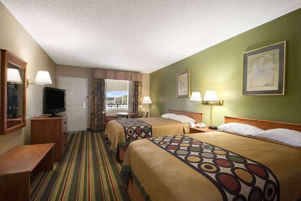 SUPER 8 MERIDIAN MS-guestroom-Guest Room,On-Site.jpg