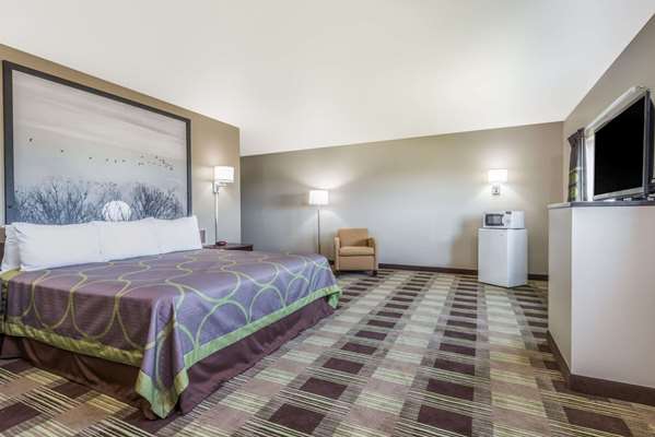 Suite - Super 8 Kimball - I-80, Exit 20
