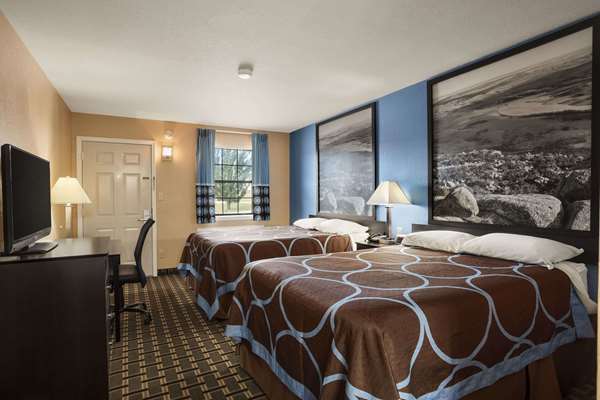  - Super 8 Motel Henryetta - I-40, Exit 237