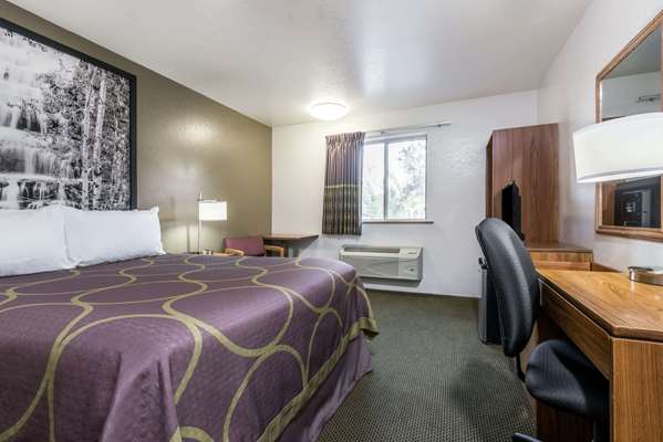  - Super 8 Hotel Reserve Missoula - I-90, Exit 101