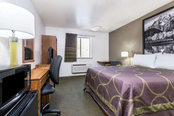  - Super 8 Hotel Reserve Missoula - I-90, Exit 101